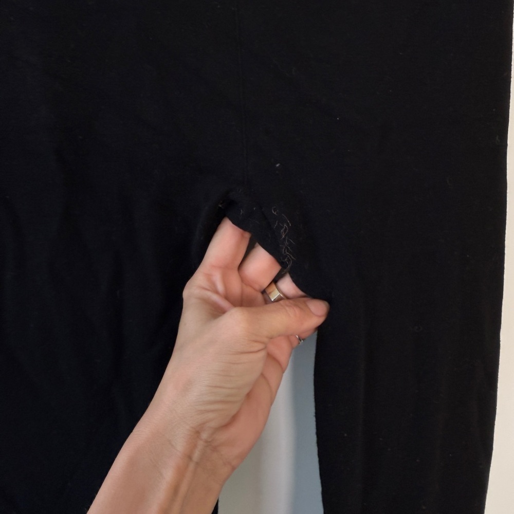 Woman’s Black Flared Leggings - Picture 6 of 8